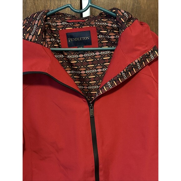 Pendleton Jacket Womens X-Large Red Rain Coat Aztec Lining Hooded Lightweight - Picture 2 of 6
